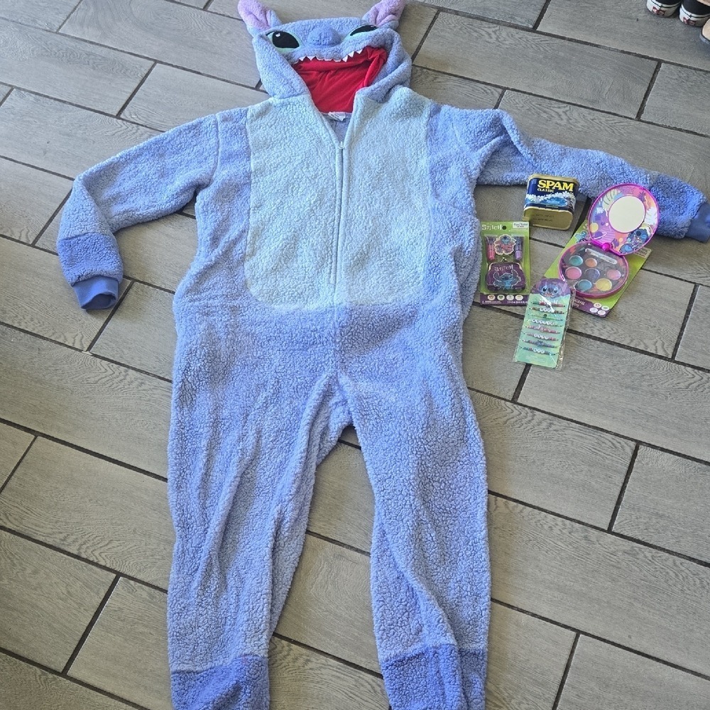 Disney Stitch Onesie Pajama Costume – Medium – Plus Stitch Accessory Bundle B6